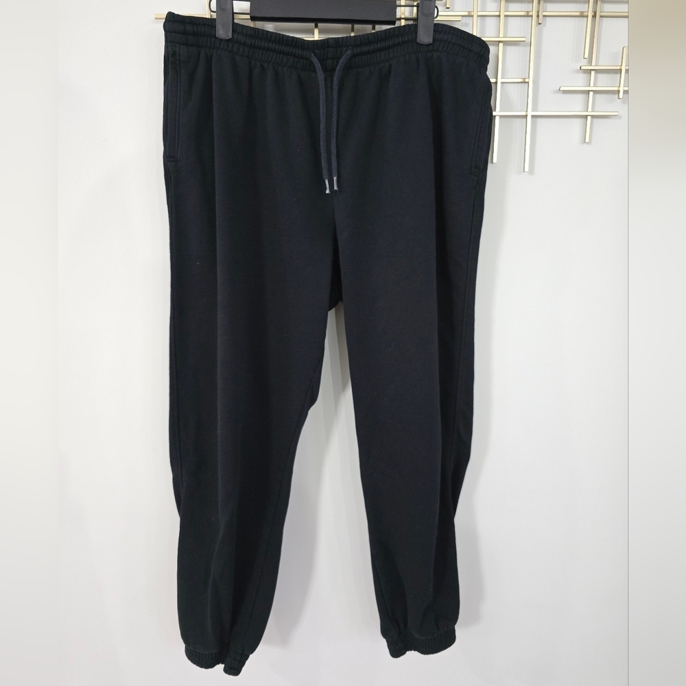 H&M Black Oversized Sweatpants​